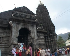 Hill to temple 13.jpg